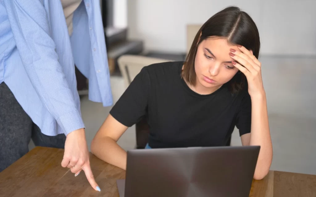 TERMINACIÓN DEL CONTRATO SIMULTÁNEO FUERO DE SALUD
